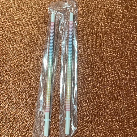 New! STARBUCKS Set of 2 Rainbow Reusable Straws - Picture 1 of 1